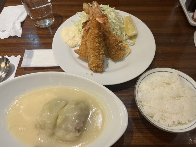 海老フライとロールキャベツシチュー（ご飯付き）