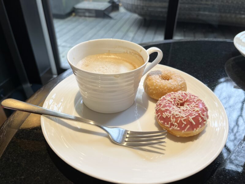 新高輪のラウンジ朝食