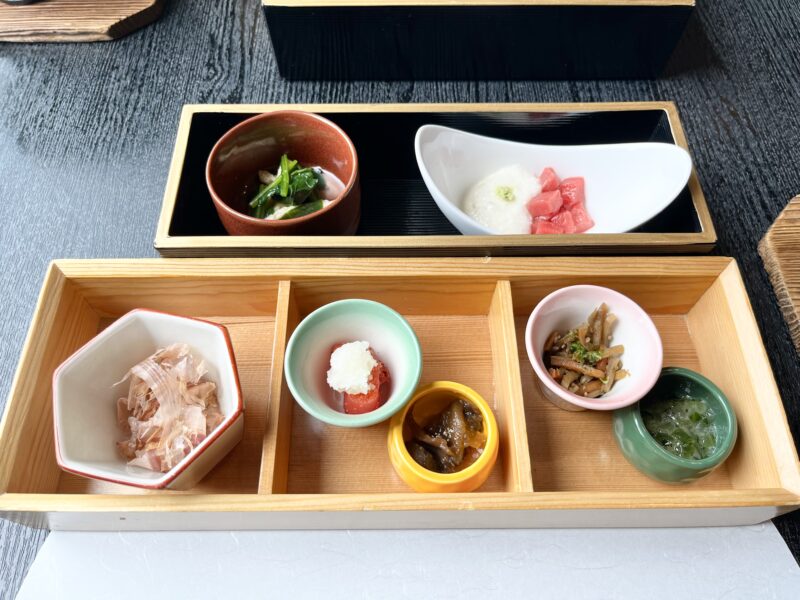 朝食