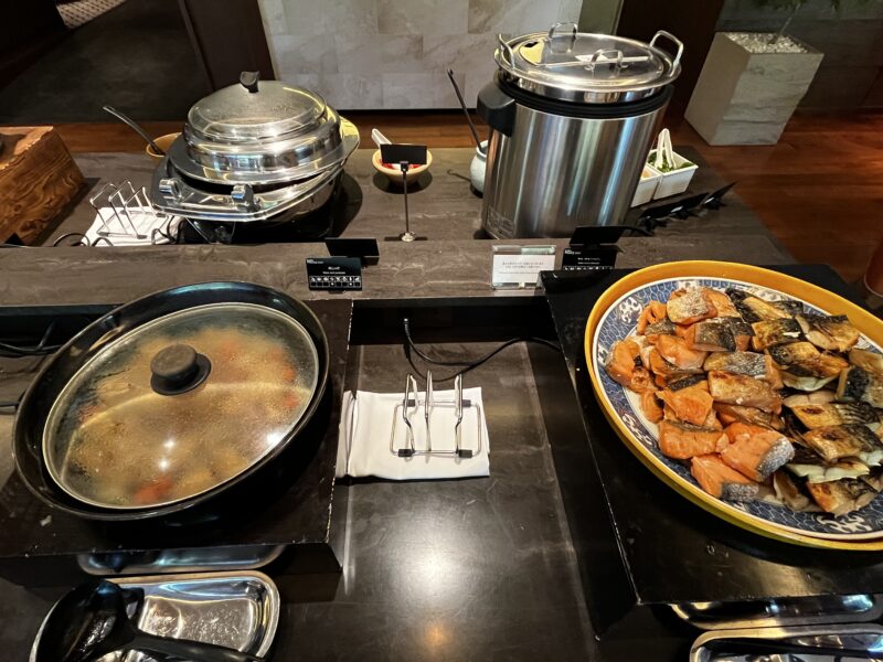 朝食