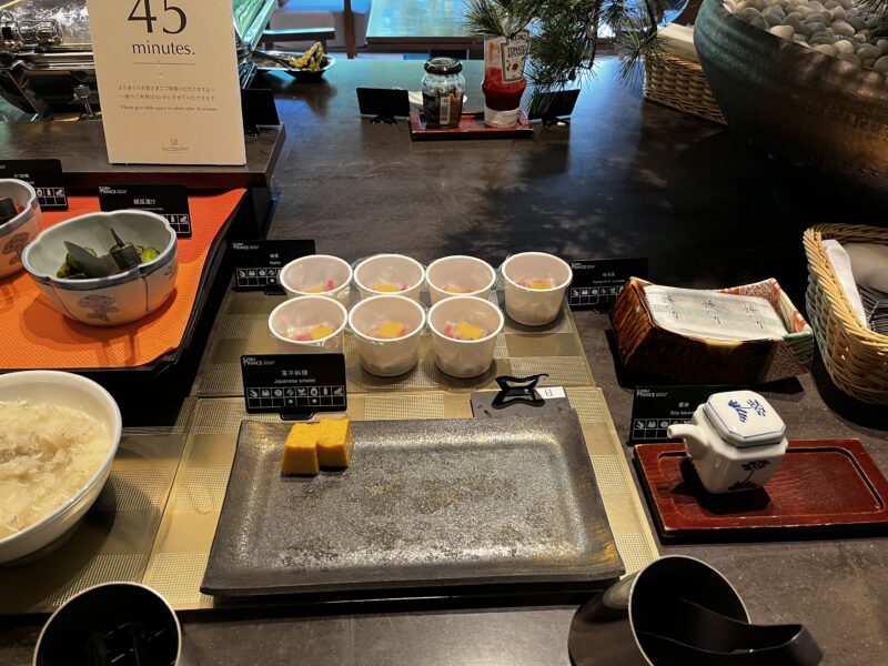 朝食