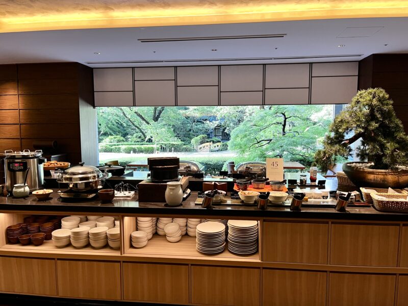 朝食