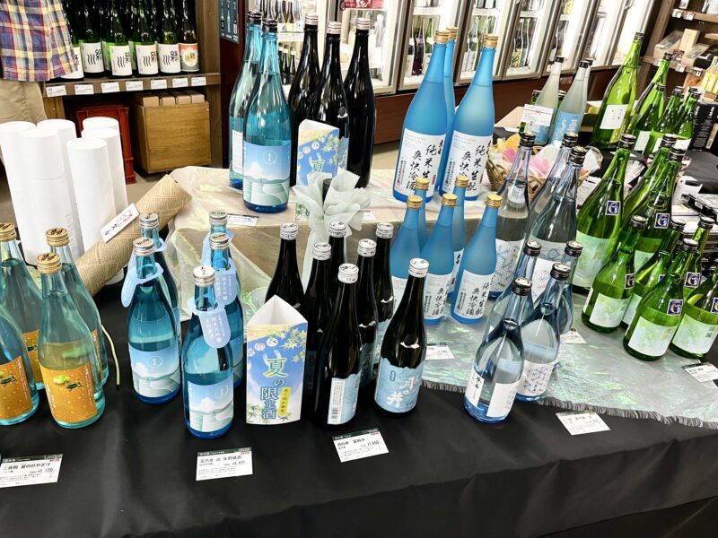 松蔵屋店内(地酒)