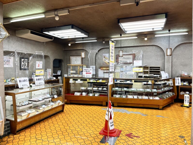 ゲンナイ店内