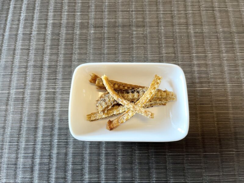 うなぎの骨せんべい