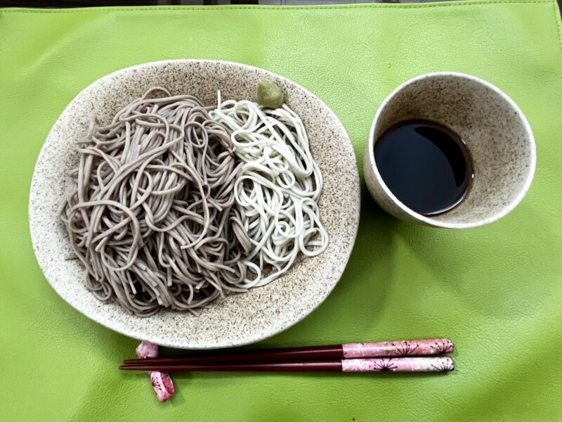 幸せの十割とへぎそば