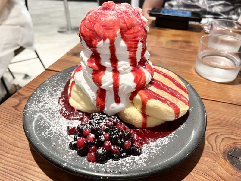 ベリーベリーパンケーキ