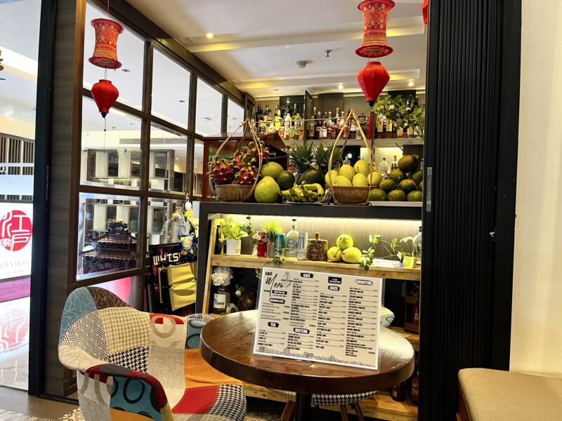 エントランス(カフェ)