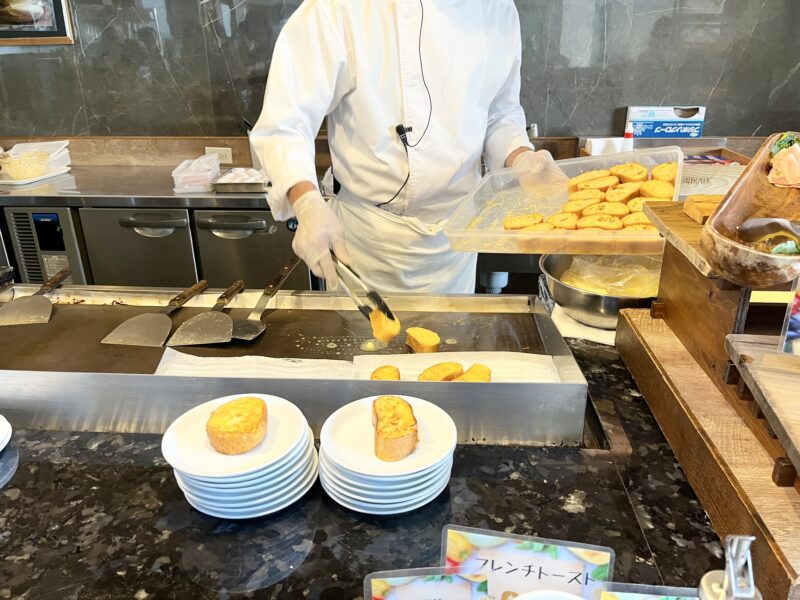 朝食（フレンチトースト）