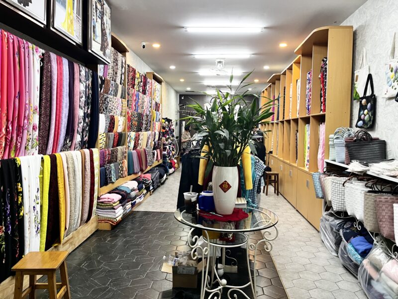 マングローブ店内