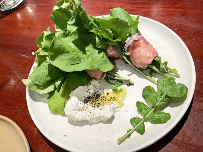 パルマハム ラップ ウィズ オーガニックロケット & リコッタチーズ