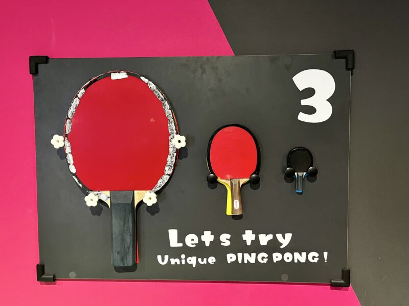 巨大ラケットとミニラケット