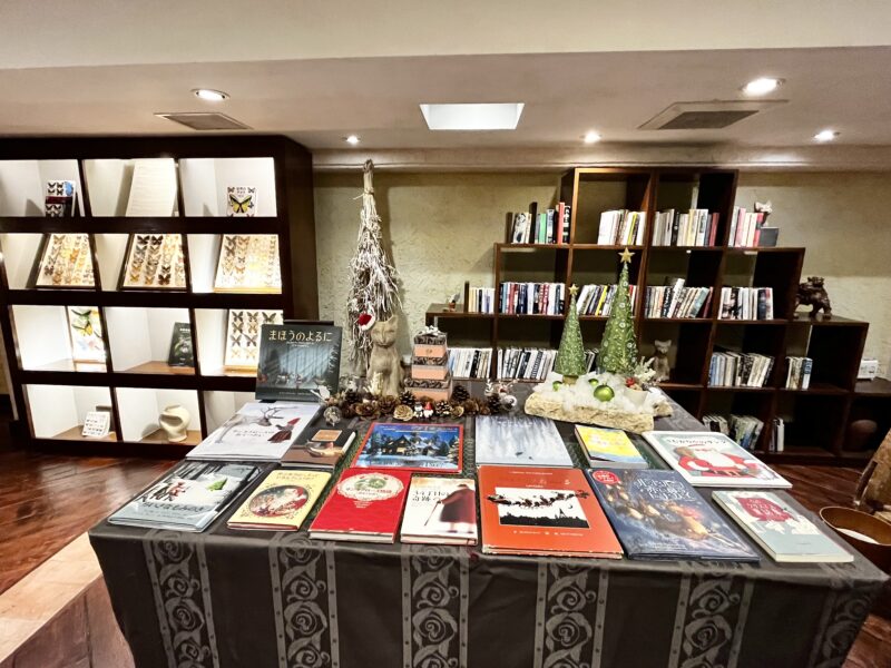 ライブラリーラウンジ