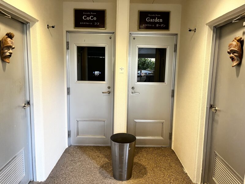 カラオケルーム