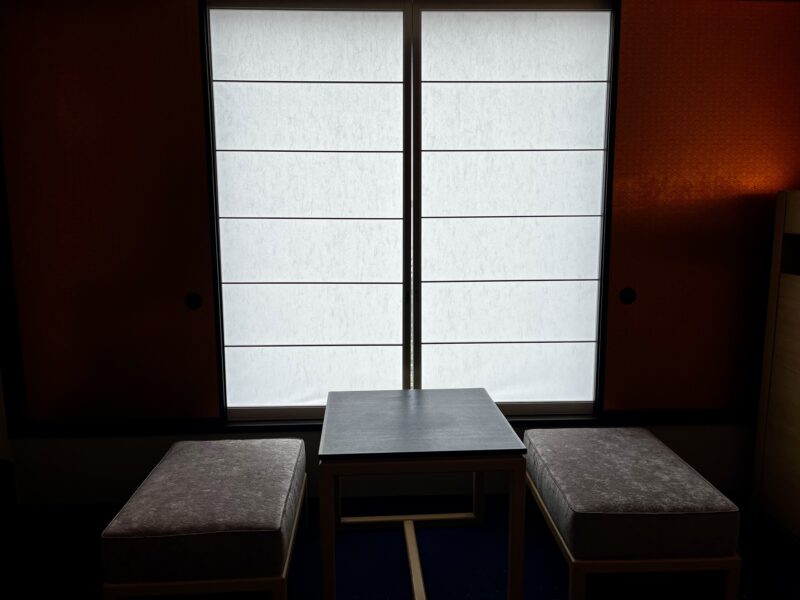 部屋窓